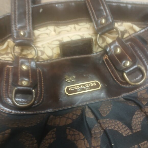Coach purse - Picture 2 of 3